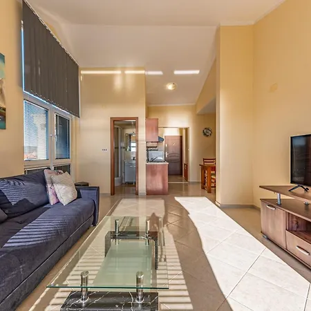 Apartment Karolina By The Sea