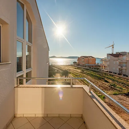 Apartment Karolina By The Sea *