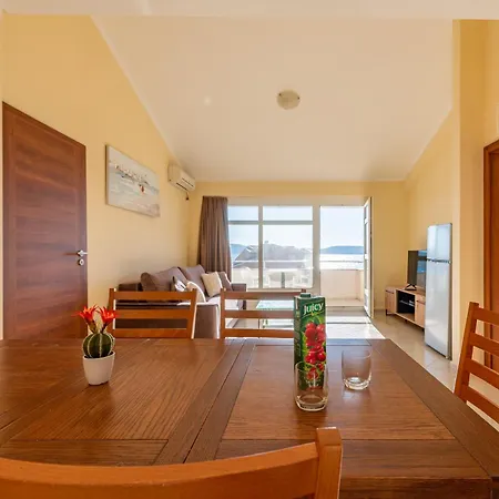 Karolina By The Sea Apartment Sukosan
