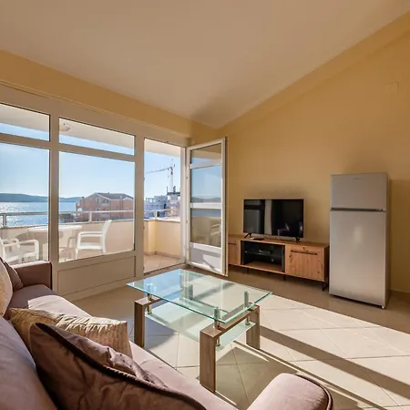 Apartment Karolina By The Sea Sukosan
