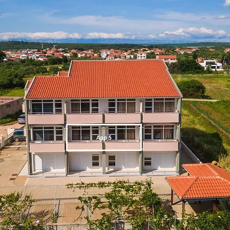 Apartment Karolina By The Sea Sukosan